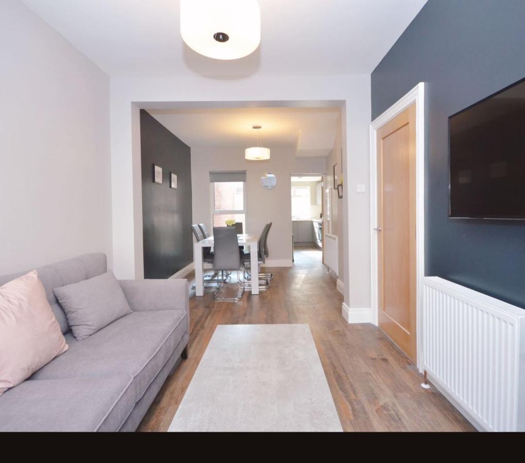Queens Quarter Townhouse 1 Белфаст Экстерьер фото